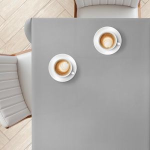 KP HOME Toile Cir&eacute;e Carr&eacute;e 140x140 cm &ndash; Nappe Plastique Grise Facile &agrave; Essuyer avec Un Toucher Doux et Agr&eacute;able, Vinyle Imperm&eacute;able, pour Int&eacute;rieur et Ext&eacute;rieur, avec Motif en Chevrons (BonizStyle, neuf)