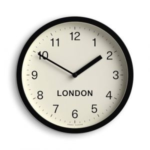 JONES CLOCKS&reg; London Time Zone horaire Horloge Murale | Petite Horloge Ronde Moderne | 20cm | Noir | Chiffres faciles &agrave; Lire | Id&eacute;ale pour Cuisines, Bureaux Maison et espaces de Travail partag&eacute;s (Newgate World Ltd, neuf)