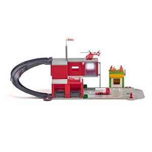 siku 5508, Caserne de Pompiers, Rouge, Avec jeu d'autocollants, Plastique de haute qualité, Avec effets sonores et lumineux, Voiture de pompier et hélicoptère inclus (toysForKids, neuf)