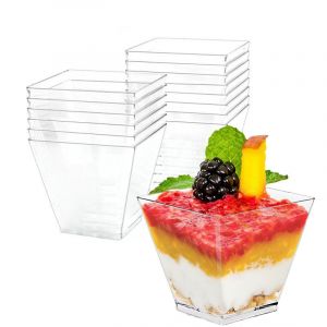 WSeltrium Tasses &agrave; Dessert, 50Pcs 60ml/2oz Transparent Coupes Gobelets Mini Verrines &agrave; Dessert R&eacute;utilisables en Plastique pour Mousse, Tiramisu, Anniversaire (Rostastm Kft., neuf)