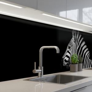 KitchenYeah&copy; Credence Cuisine Sur Mesure 80x400 cm Plaque Adhesive Murale Panneau Decoratif Interieur Peel And Stick Mural Protection Mur Z&egrave;bre - Animal - Noir (KitchenYeah, neuf)