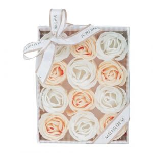Mathilde M. - Rose en feuilles de savon parfumées - Parfum rose. (International Orders, neuf)