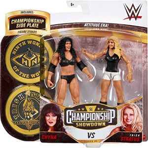 WWE coffret Duel de Champions, figurines articul&eacute;es de catch Chyna & Trish Stratus en tenue de combat, jouet pour enfant, GVJ25 (Meilleurs Jouets, neuf)