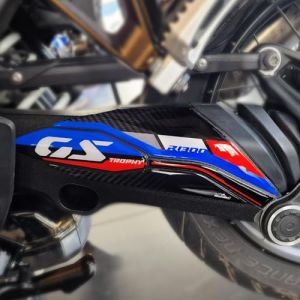 Resin Bike Autocollant Moto Compatibles avec BMW R 1300 GS Trophy 2023-2025. Protection Zone Bras Oscillant Cardan Contre Les Chocs et Les Éraflures. Autocollant 3D Résinés Made in Italy (ResinBike, neuf)