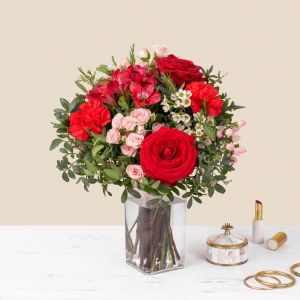Bouquet de d&eacute;claration d'amour pour la Saint-Valentin en livraison - Interflora