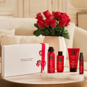 Bouquet de roses rouges et coffret Rituals Ayurveda en livraison - Interflora