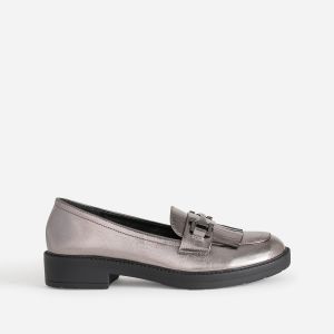 Mocassin gris foncé métallisé à franges