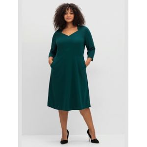 Robe fourreau encolure en forme de c&oelig;ur - Sheego - bleu p&eacute;trole - Taille 50