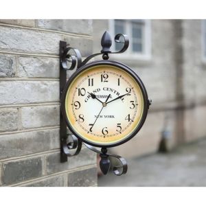 Fer rétro tourné antique double face horloge murale décorative maison