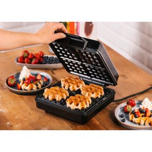 Gaufrier 1200W (4 gaufres) poingnée froide / controle automatque