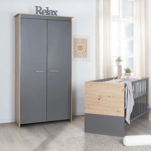 Armoire B&eacute;b&eacute; 2 Portes Battantes ROBA - Anna - 1 Tringle et 2 &Eacute;tag&egrave;res - Poign&eacute;es en Bois Massif - Anthracite - Ch&ecirc;ne Kent
