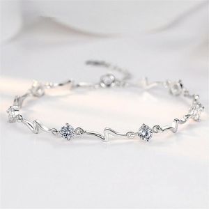 HUEIHWOH - Femmes Bracelet avec Oxyde de Zirconium strass Foudre Cadeau anniversaire Saint-Valentin NoëlEtui a bijoux - Argenté