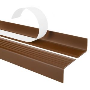 1m profilé descalier nez de marche adhésif antidérapant PVC marron ND 40 x 25 mm