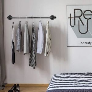 YGONGMYL Tringle &agrave; V&ecirc;tement Polyvalente M&eacute;tal - Portant &agrave; V&ecirc;tement Style Industriel Loft - 110 cm Barre de Rangement Murale - Noir