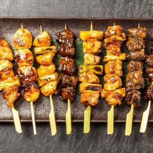 100 PCS Brochette en Bois Bâton de Bambou Barbecue 15cm pour Barbecues Légumes Fruits Fêtes de Famille