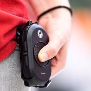 T&Eacute;L&Eacute;PHONIE talkie-walkie talkie-walkie LPD Motorola Clpe446 avec chargeur et casque