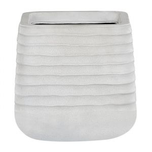 Cache-pot carr&eacute; blanc poudr&eacute; 28 x 28 x 27 cm PARIKIA - BELIANI - Carr&eacute; - Blanc - 27 cm - Perc&eacute; - Plastique