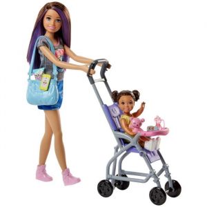 Coffret Barbie Famille - Skipper baby-sitter et sa poussette - Figurine de fillette brune - Accessoires inclus