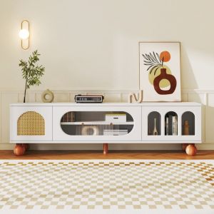 Meuble TV Blanc 170x47x37cm avec Porte à Lamelles en Faux Rotin Meuble Tele avec Porte Coulissante en Verre et Pieds en Bois