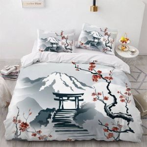 Housse de Couette Montagne Japonaise 240x260 Fleurs de Cerisier Parure de Lit 2 Personnes Imprim&eacute;e Microfibre avec Taie 65x65cm