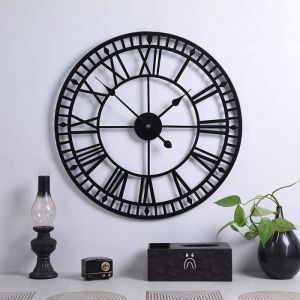 Horloge murale rétro en fer - Silencieuse - Fonctionne avec piles - Chiffres romains - Style vintage - Noir - 40 cm