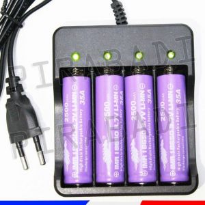 4 PILES ACCUS RECHARGEABLE 18650 3.7V 2500mAh + CHARGEUR QUADRUPLE 4 PILES 18650