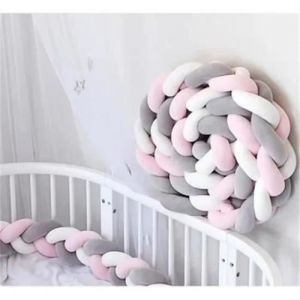 3M Tour de Lit Coussin Serpent Coussin Tress&eacute; Pare-chocs Velours Protection B&eacute;b&eacute; (Blanc+Gris+Rose)