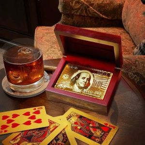 Jeu de cartes - MIKAMAX - Mod&egrave;le MIKAMAX - 54 cartes - Coffret cadeau en bois - Dor&eacute;