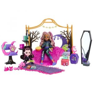 Monster High  Coffret de jeu soirée pyjama avec 1x poupée Draculaura 1x poupée Clawdeen Wolf et plus de 20 accessoires
