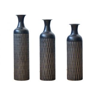 Ensemble de vases d&eacute;coratifs en m&eacute;tallot de 3 vases de sol noir avec motif rainur&eacute;Grand jardini&egrave;res hautes pour