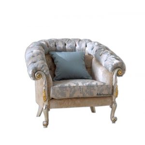 Fauteuil &eacute;l&eacute;gant de style classique