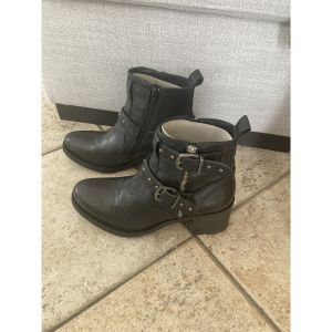 Regard  Bottines Bottines Uglas Noir - Regard