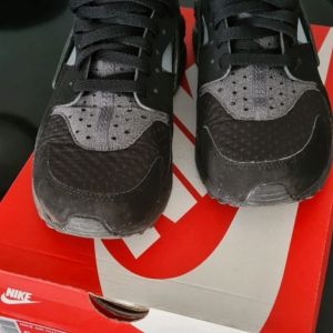 Nike  Baskets basses Basket Nike Air Huarache noir et gris
