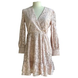 Kookaï  Robe courte Robe en Guipure Rose Kookaï - Élégance et Fraîcheur