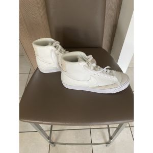Nike  Baskets montantes Basket Nike blazer