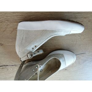 Texto  Espadrilles Compens&eacute;es style tennis