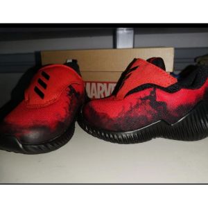 adidas  Baskets basses enfant Basket adidas spiderman