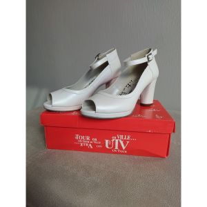 Chaussures escarpins Un tour en ville Escarpins bout ouvert - UN TOUR EN VILLE - Couleur 40 - Taille Blanc