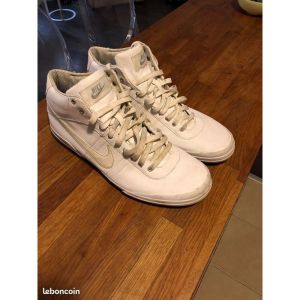 Nike  Baskets montantes Baskets cuir NIKE taille 45 presque jamais portées