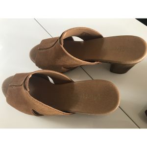Myma  Mules Sabot nubuck