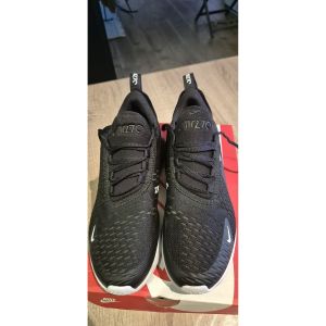 Nike  Baskets basses Nike air max 270