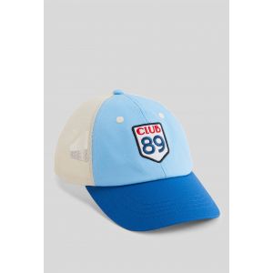 Casquette filet contenant du coton