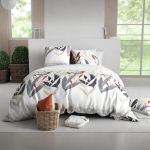 Parure imprim&eacute;e en coton avec housse de couette + 2 taies 240x220 cm