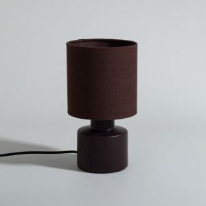 Lampe en c&eacute;ramique et abat-jour en polyester recycl&eacute; marron