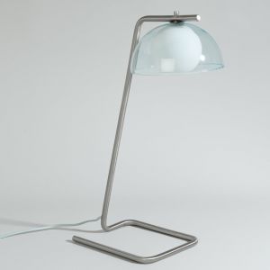 Lampe de bureau en inox bross&eacute; avec abat-jour en verre bleu clair
