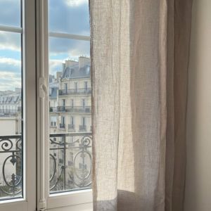 Rideau &agrave; &oelig;illets en pur lin lav&eacute; Pied de poule beige 150x280cm