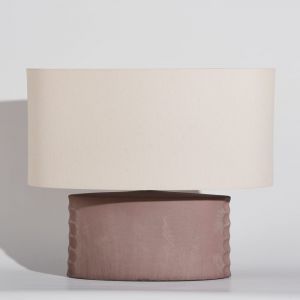 Lampe en c&eacute;ramique marron et abat-jour ovale en polyester recycl&eacute; cr&egrave;me