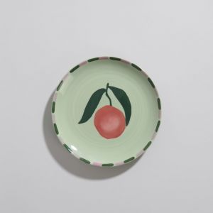 Assiette &agrave; dessert en c&eacute;ramique verte, orange et rose motif fruits