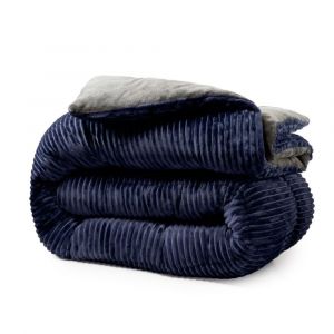 Couette r&eacute;versible effet velours utilisable en plaid 200x200 cm