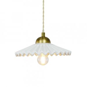 Suspension en c&eacute;ramique avec son &eacute;quipement en textile et m&eacute;tal blanc